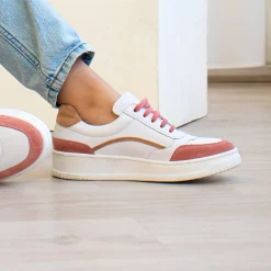 Sale Baskets vintage cuir blanc beige Femme Baskets