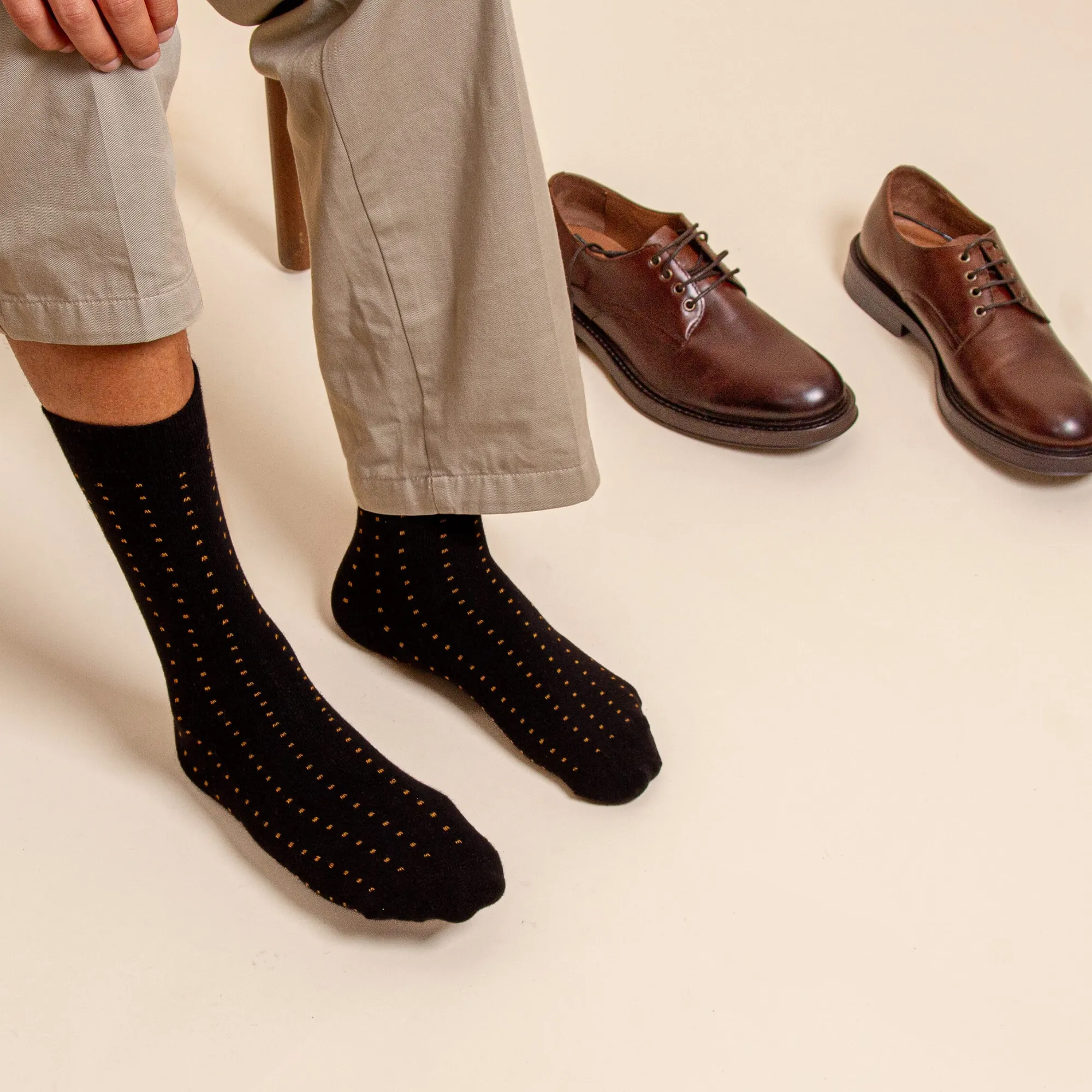 Cheap Chaussettes mini pois coton noir cognac Homme Chaussettes