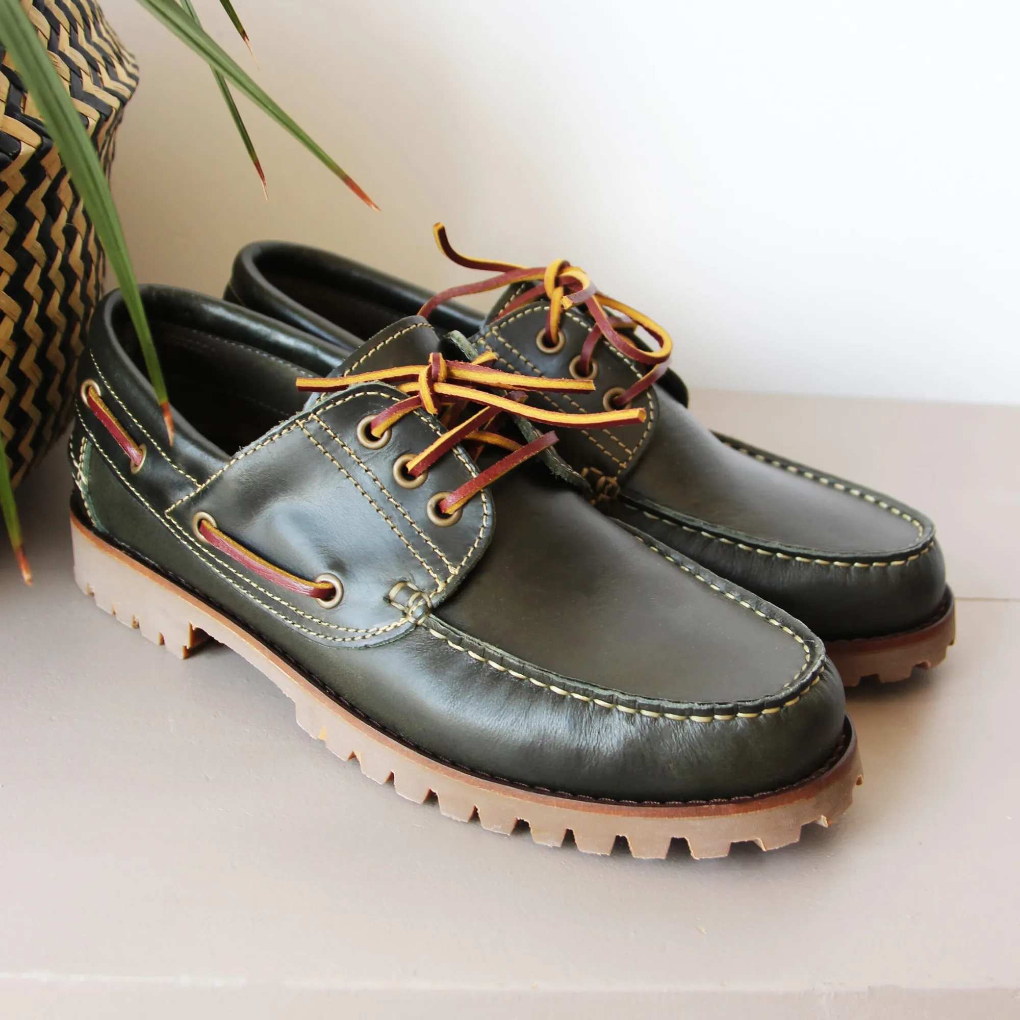 Online Chaussures bateau crampons cuir vert Homme Chaussures Bateau