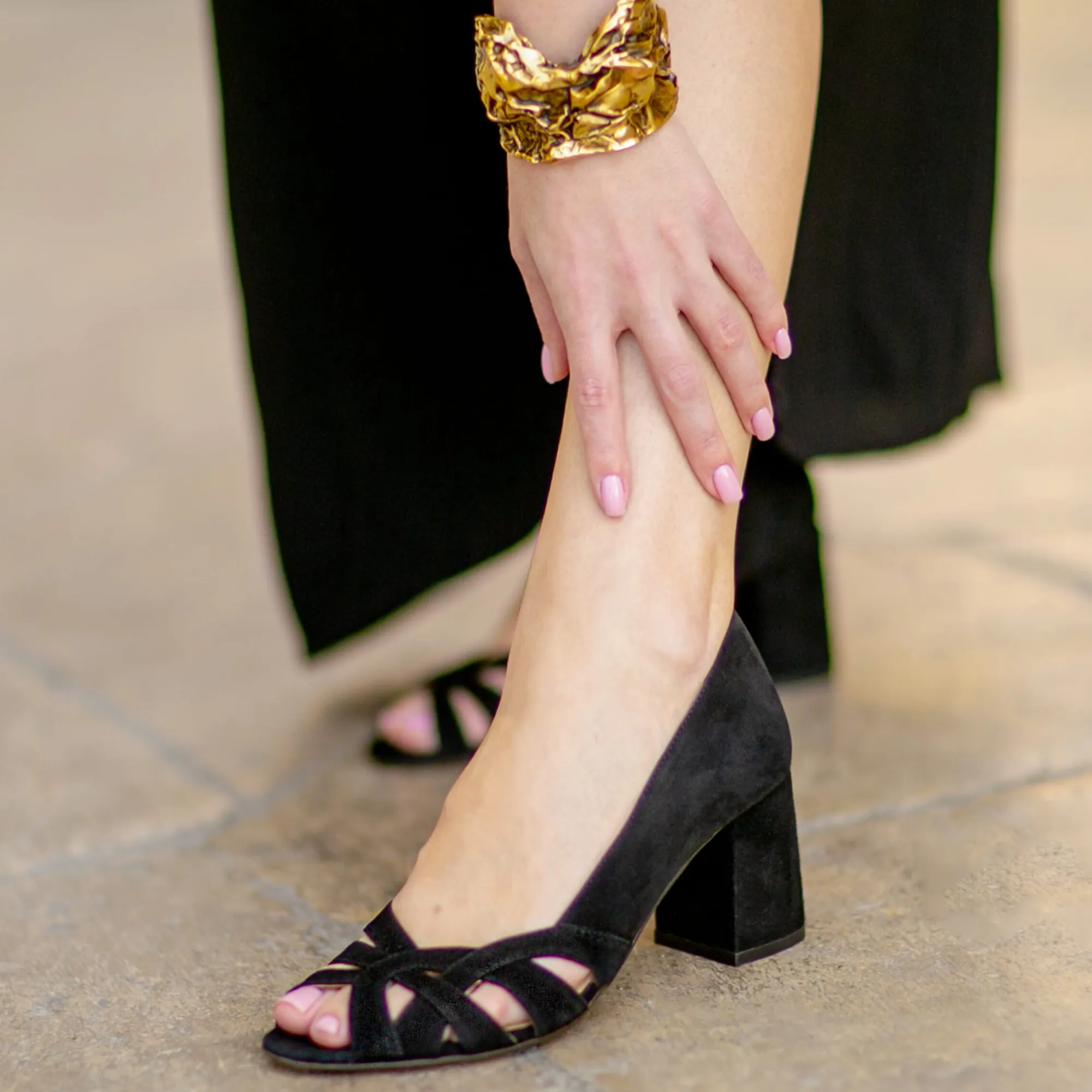 Cheap Escarpins découpe cuir daim Femme Sandales|Escarpins