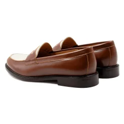 Shop Mocassins cuir cognac blanc Femme Mocassins & Derbies