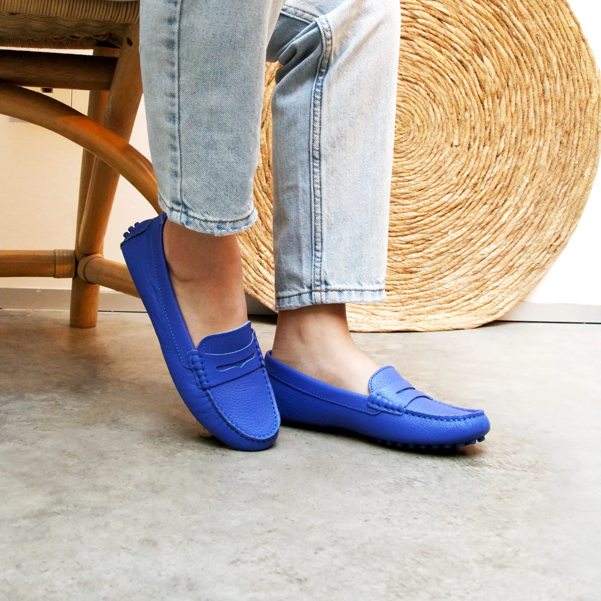 Shop Mocassins cuir grainé bleu royal Femme Mocassins & Derbies