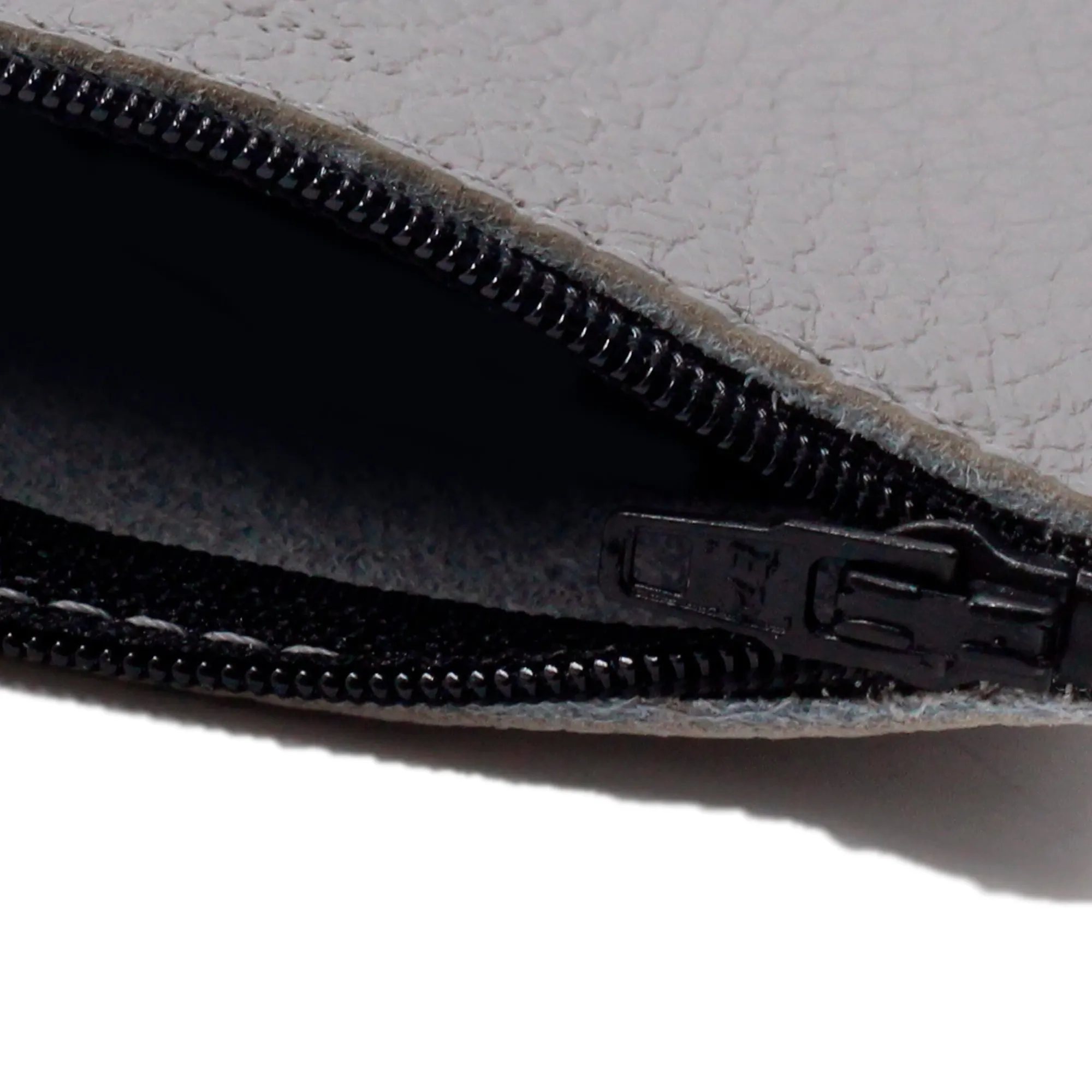 Shop Pochette cuir grainé upcyclé - Petit modèle Femme Dressing Recyclé|Pochettes